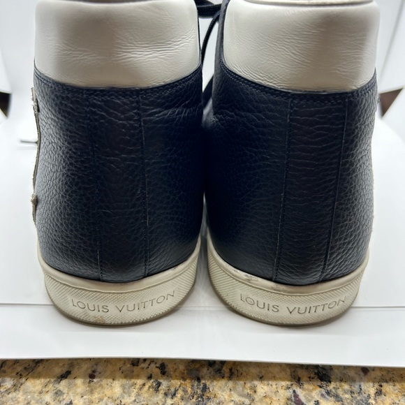 Louis Vuitton sneakers size 12 - Picture 15 of 16
